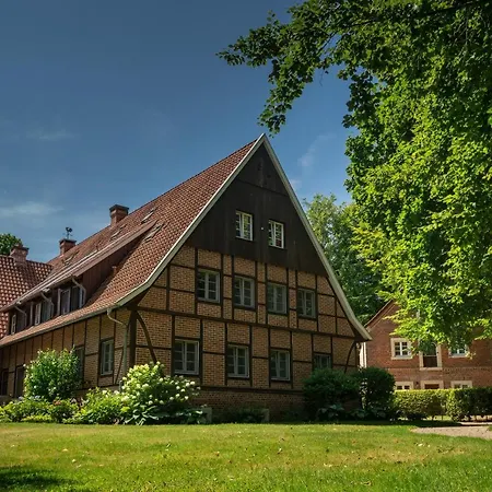 Parkhotel Hohenfeld 4*