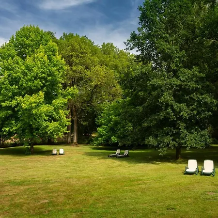מלון Parkhotel Hohenfeld 4*