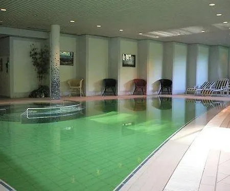 מלון Parkhotel Hohenfeld 4*