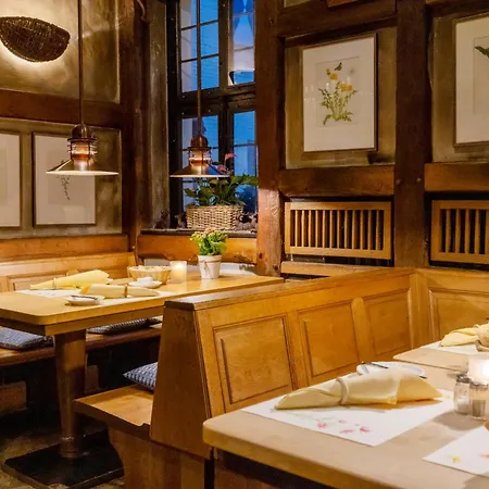 明斯特高地公园酒店 酒店