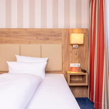 Parkhotel Hohenfeld מלון מונסטר