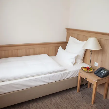 Parkhotel Hohenfeld מלון 4*