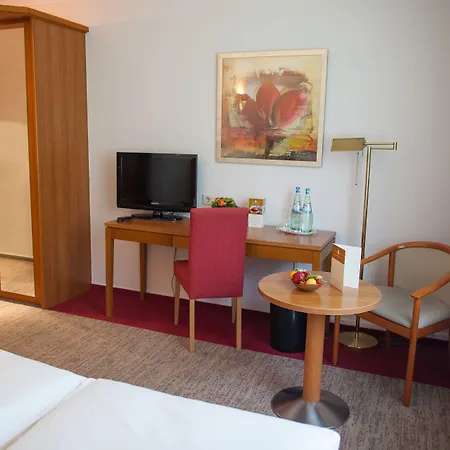 Hotel Parkhotel Hohenfeld 4*