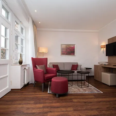 Hotel Parkhotel Hohenfeld 4*