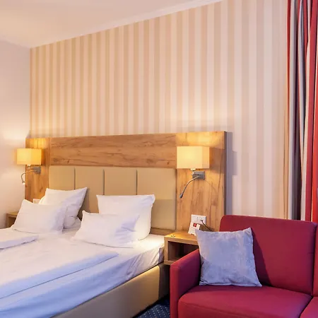 Parkhotel Hohenfeld 4*
