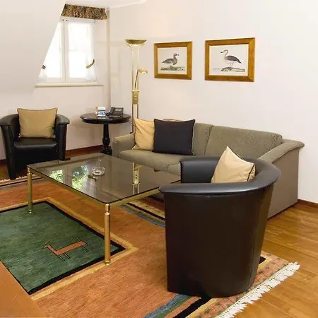 מלון Parkhotel Hohenfeld