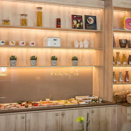 Parkhotel Hohenfeld מלון 4*