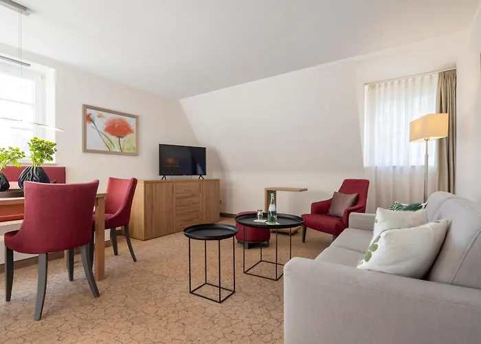 Parkhotel Hohenfeld 4*