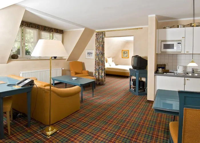 Parkhotel Hohenfeld 4*